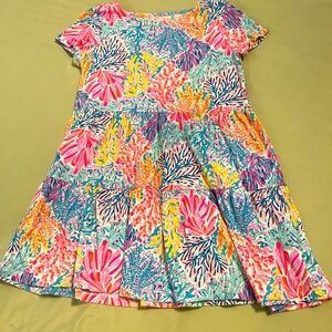Girls Lilly Pulitzer Dress in great condition. Too cute pass up.